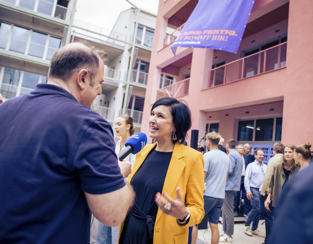Langer Stall | Grand Opening im Kreativ Quartier Potsdam | Foto: Karoline Wolf