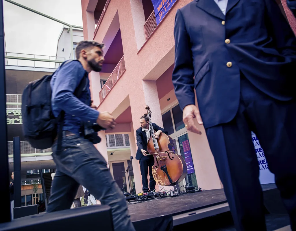 Performance der Oxmoron Dance Company | Grand Opening im Kreativ Quartier Potsdam | Foto: Karoline Wolf