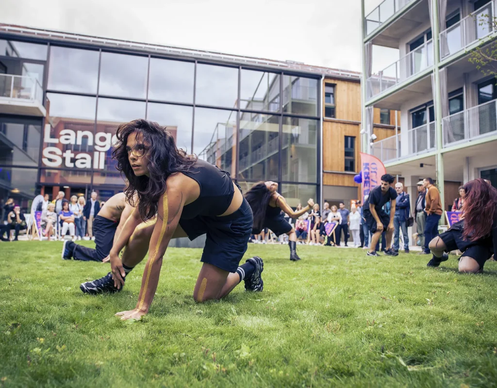 Performance der Oxmoron Dance Company | Grand Opening im Kreativ Quartier Potsdam | Foto: Karoline Wolf
